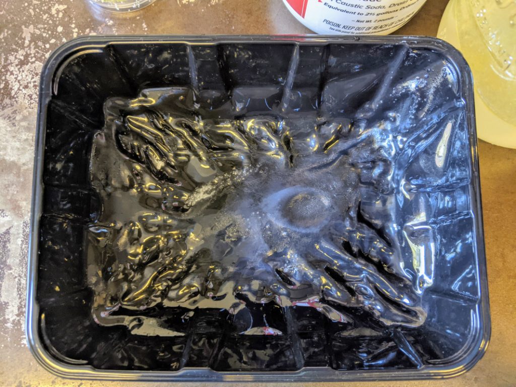 Nadtopiony plastik