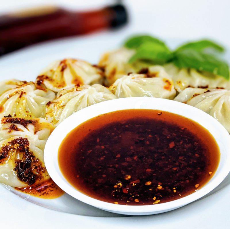 olej chili i pierożki